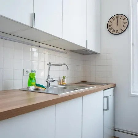 Elegant With Mezzanine - Amazing Location Apartment *