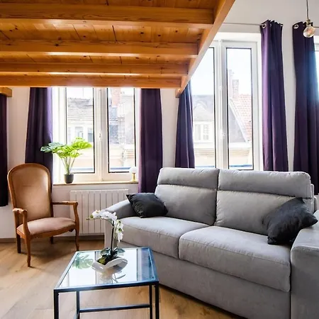 Elegant With Mezzanine - Amazing Location Apartment *