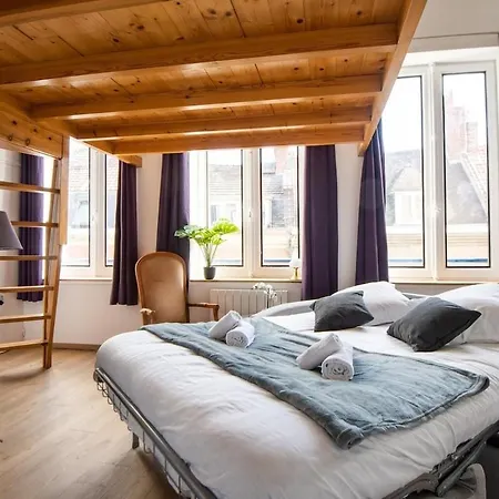Elegant With Mezzanine - Amazing Location Apartment *